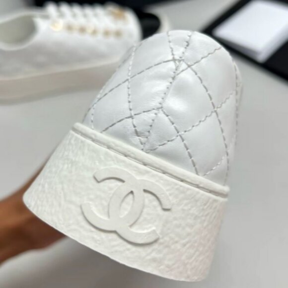 CHANEL 25A sneakers size 39 - Picture 7 of 7